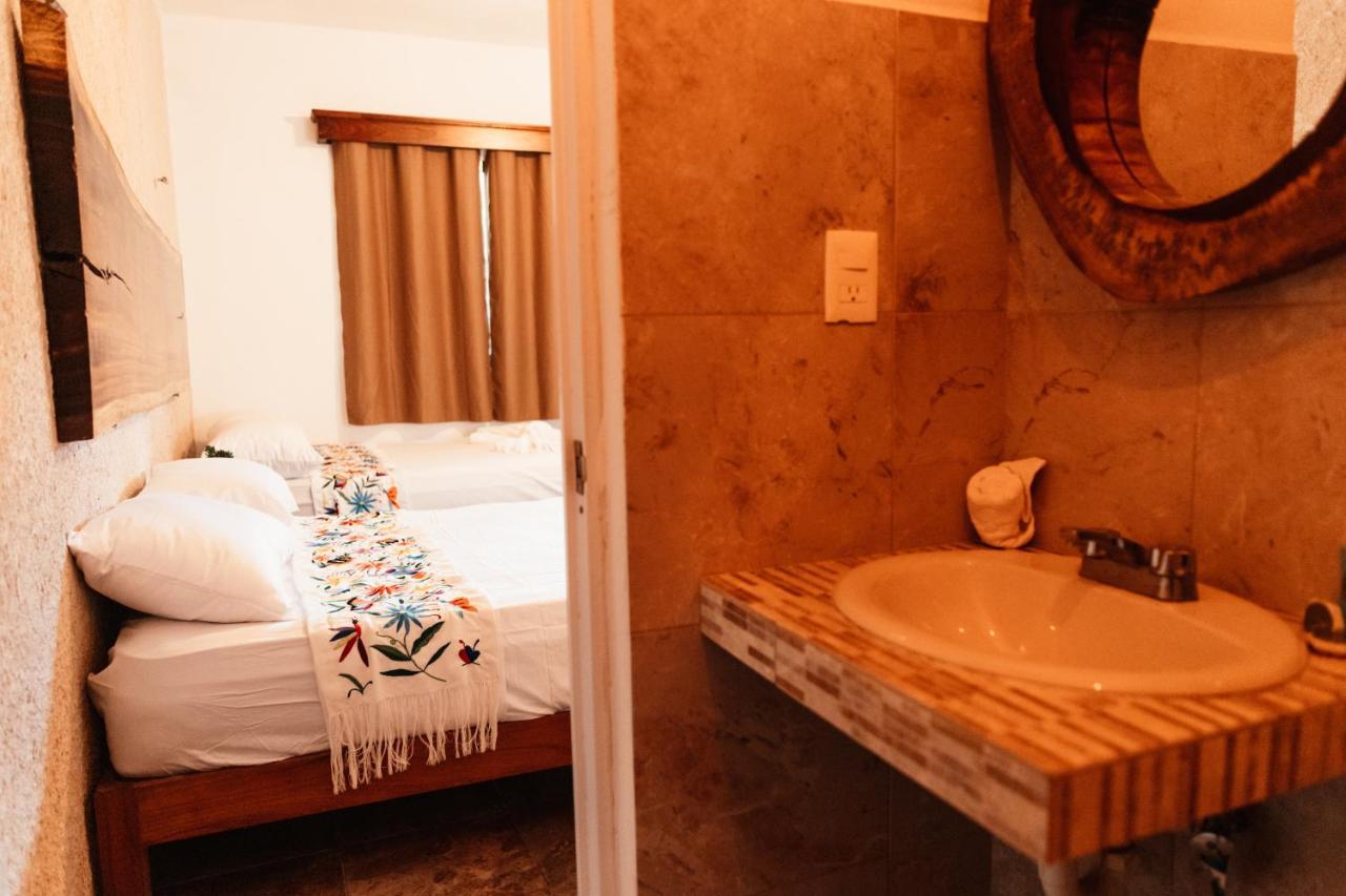 Suucilha Aparthotel Valladolid  Bagian luar foto
