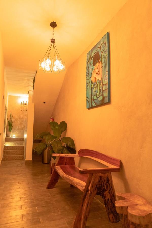Suucilha Aparthotel Valladolid  Bagian luar foto