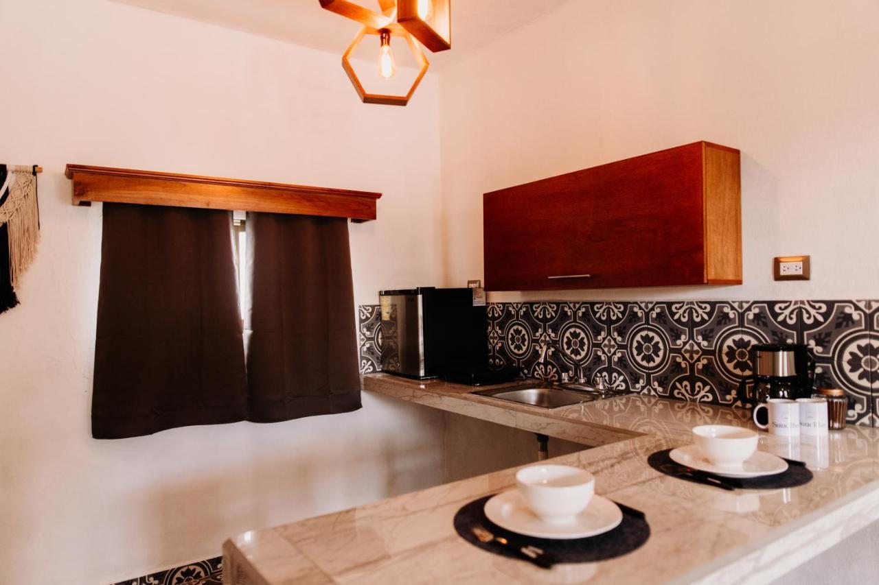 Suucilha Aparthotel Valladolid  Bagian luar foto