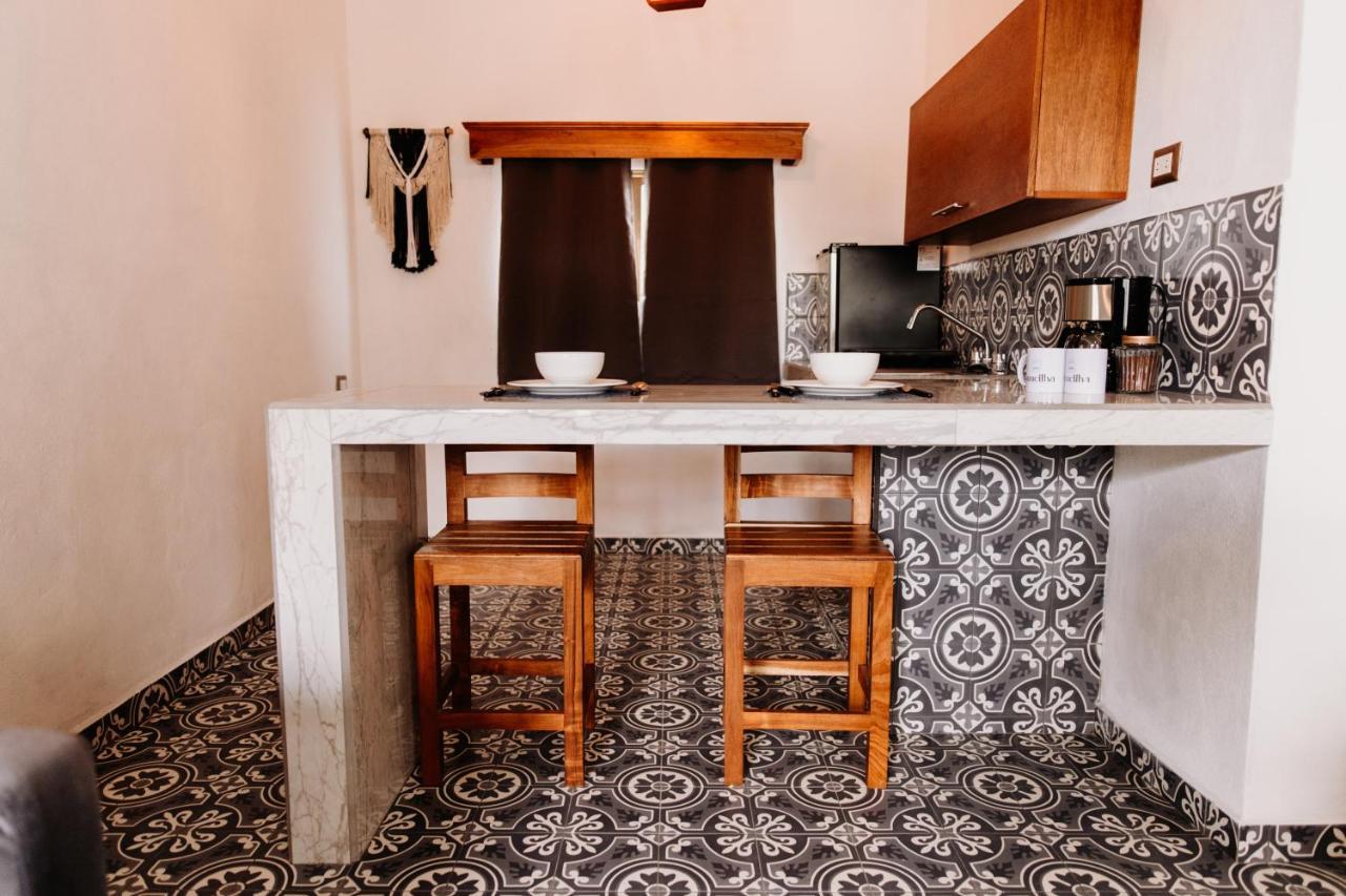 Suucilha Aparthotel Valladolid  Bagian luar foto