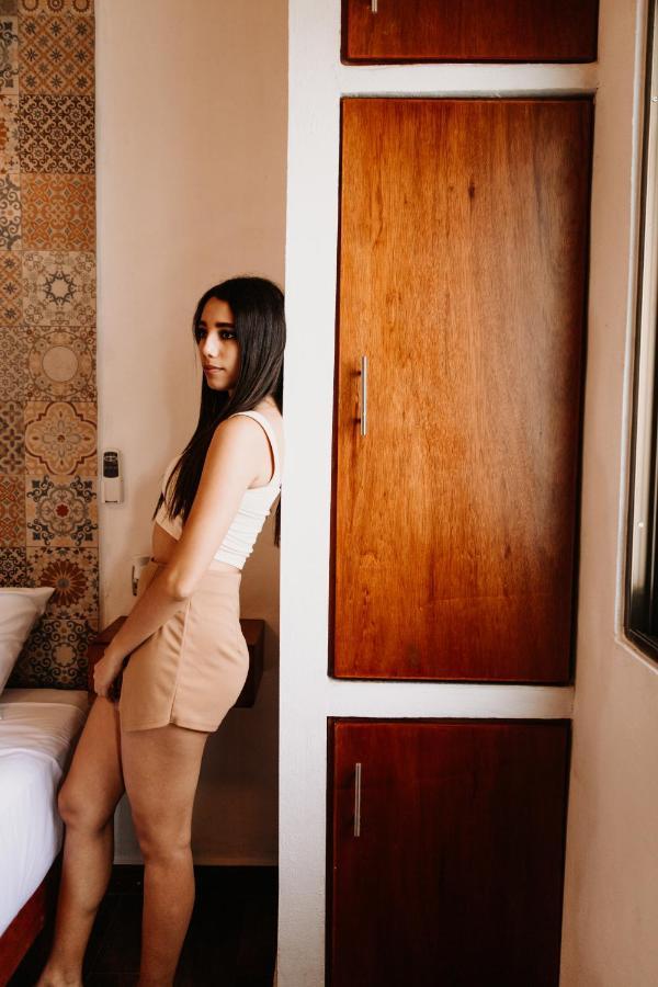 Suucilha Aparthotel Valladolid  Bagian luar foto