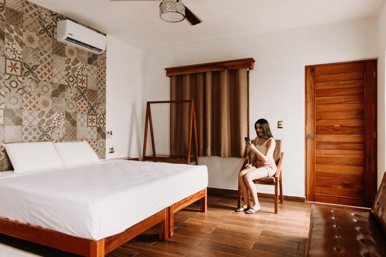 Suucilha Aparthotel Valladolid  Bagian luar foto